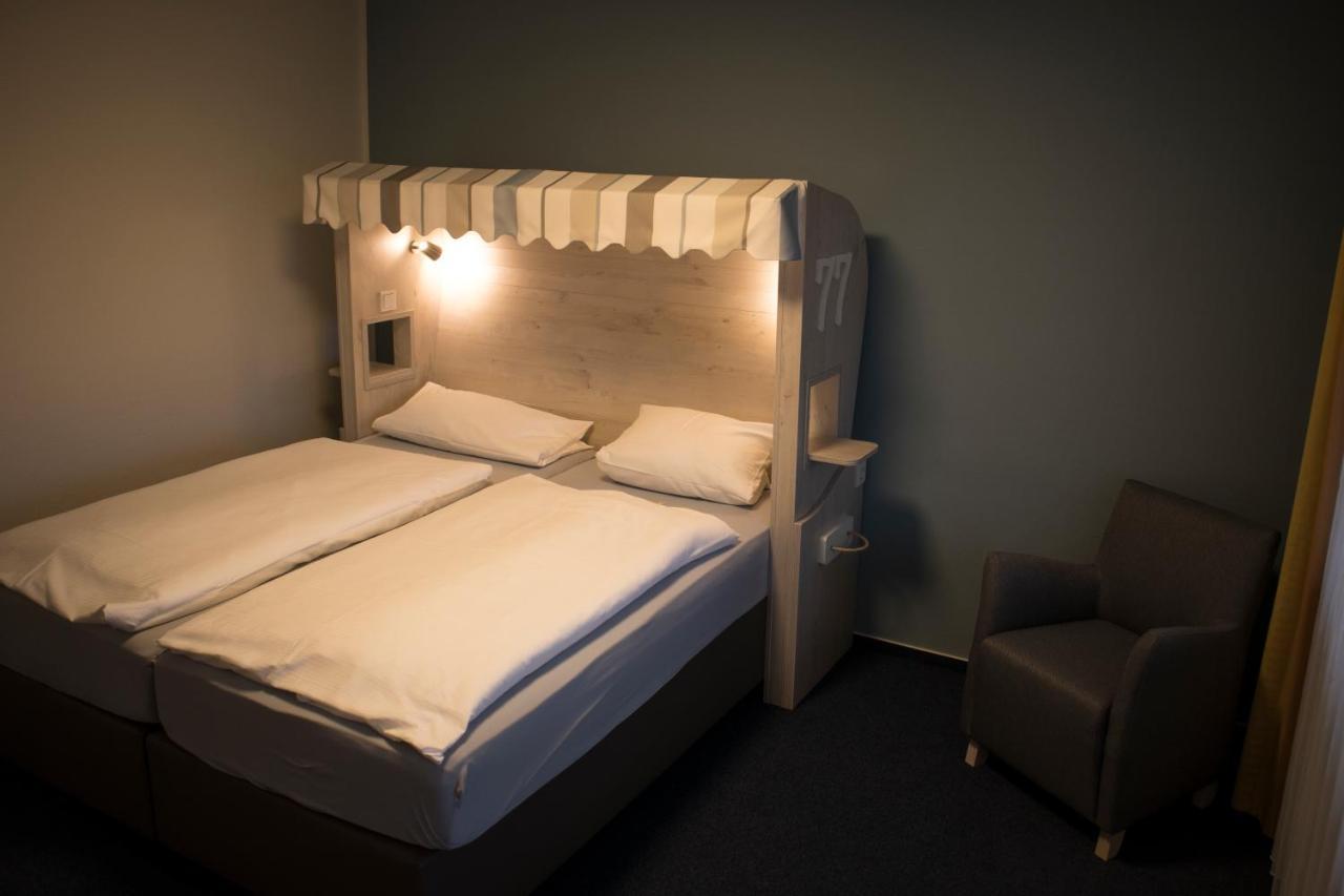 Hotel Am Friesenstrand Tossens Eksteriør billede